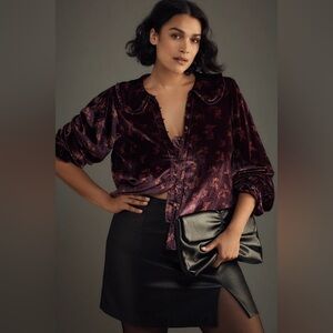 NWT! The Keira Collared Button-Front Blouse Pilcro: Long-Sleeve Velvet Edition⚽️